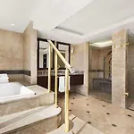 Wyndham Grand Hotel 5*