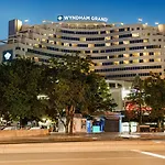 Wyndham Grand Hotel 5*