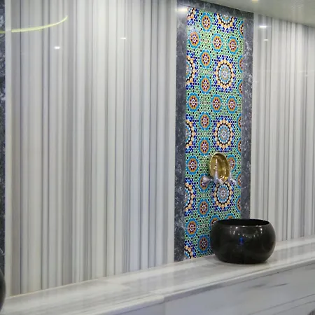 Wyndham Grand Hotel 5*