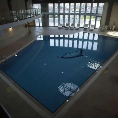 Wyndham Grand מלון 5*