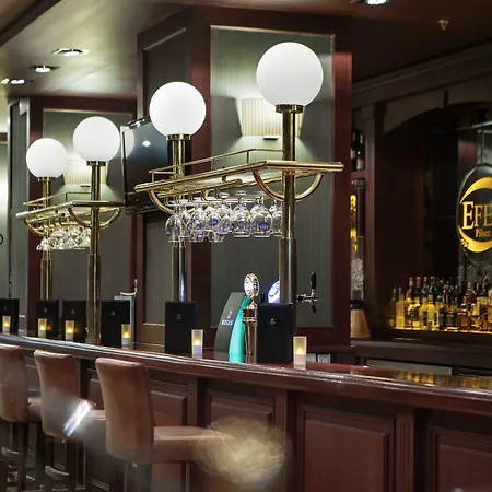 ホテル ヒルトン 5*