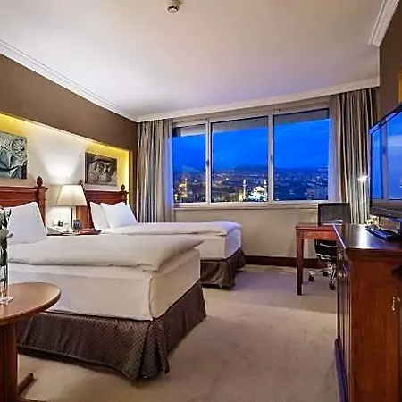 מלון Wyndham Grand קייסרי