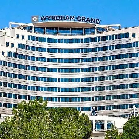 מלון Wyndham Grand קייסרי