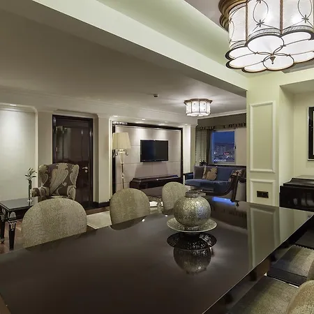 ホテル ヒルトン