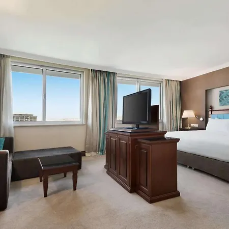 מלון Wyndham Grand 5*