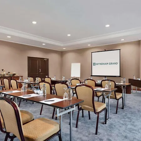 ホテル ヒルトン 5*