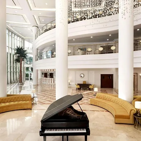 Wyndham Grand Szálloda