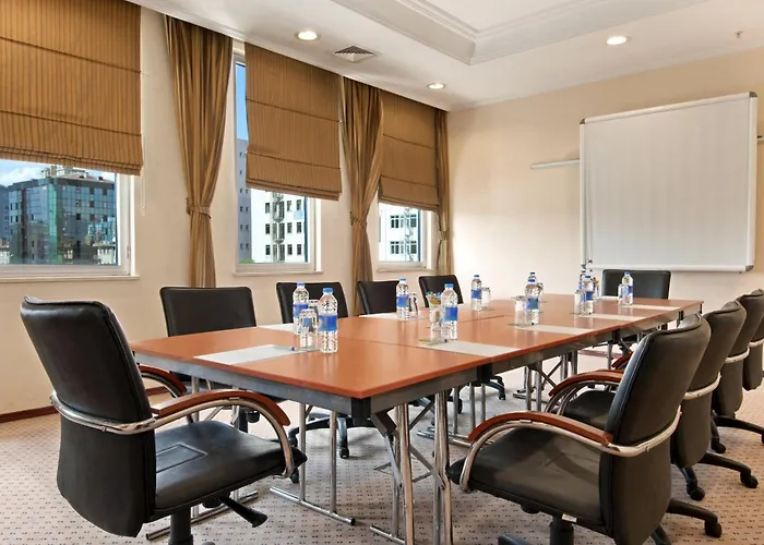 מלון Wyndham Grand