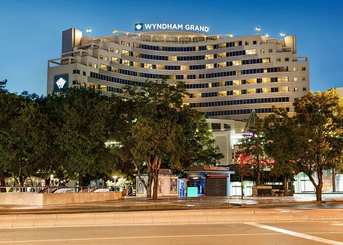 Wyndham Grand Hotel 5*