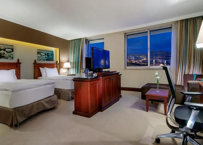 מלון Wyndham Grand קייסרי